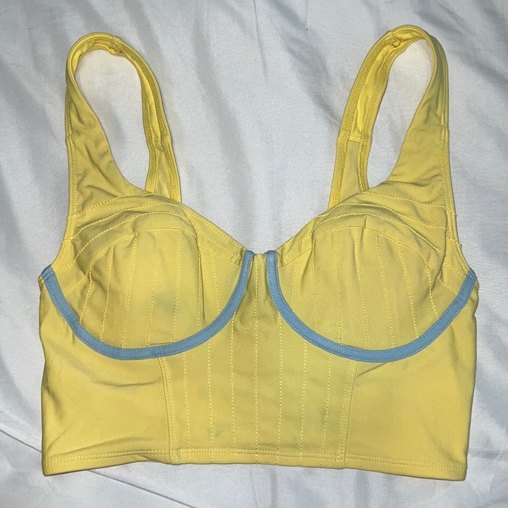 Fablectics sports bra